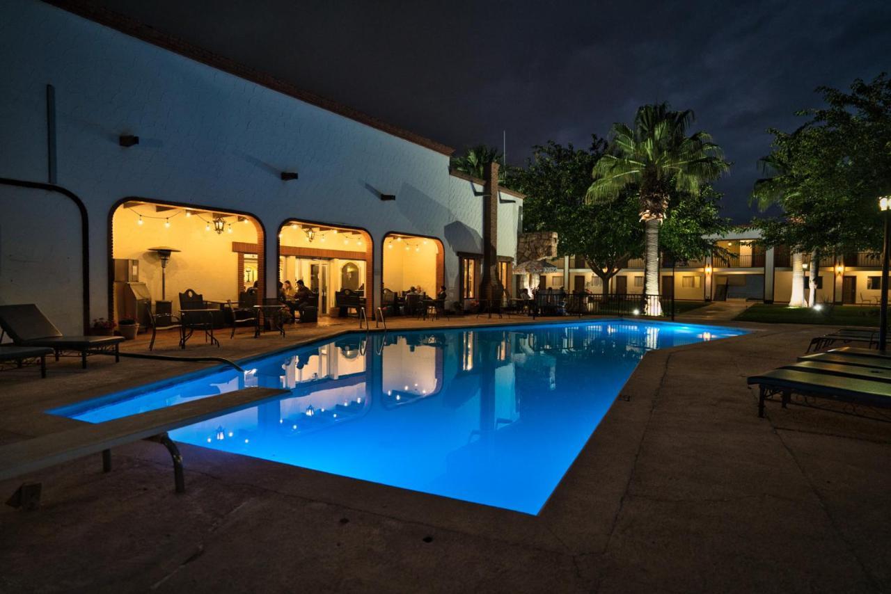 Hotel Hacienda Nuevo Casas Grandes Esterno foto